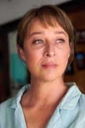 The Lost Flowers of Alice Hart Season 1 Episode 2 - Poster