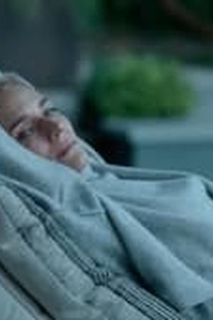 Swimming with Sharks Season 1 Episode 4 - Poster