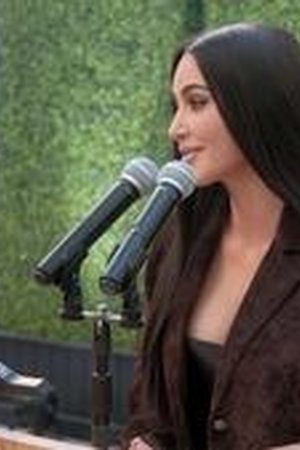 The Kardashians Season 6 Episode 8 - Poster